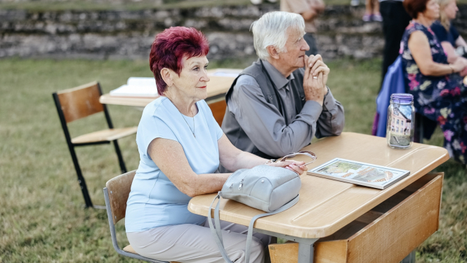 seniori sēž skolas solā