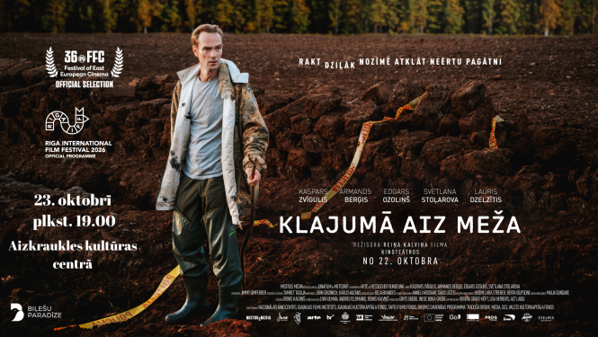 Klajumā aiz meža