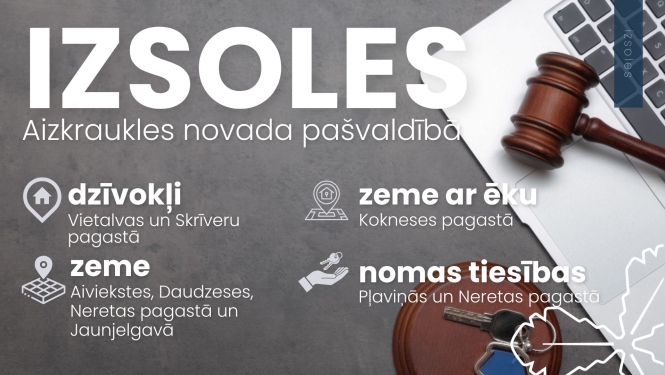 dators, uz kura stāv izsoļu āmuriņš un atslēgas
