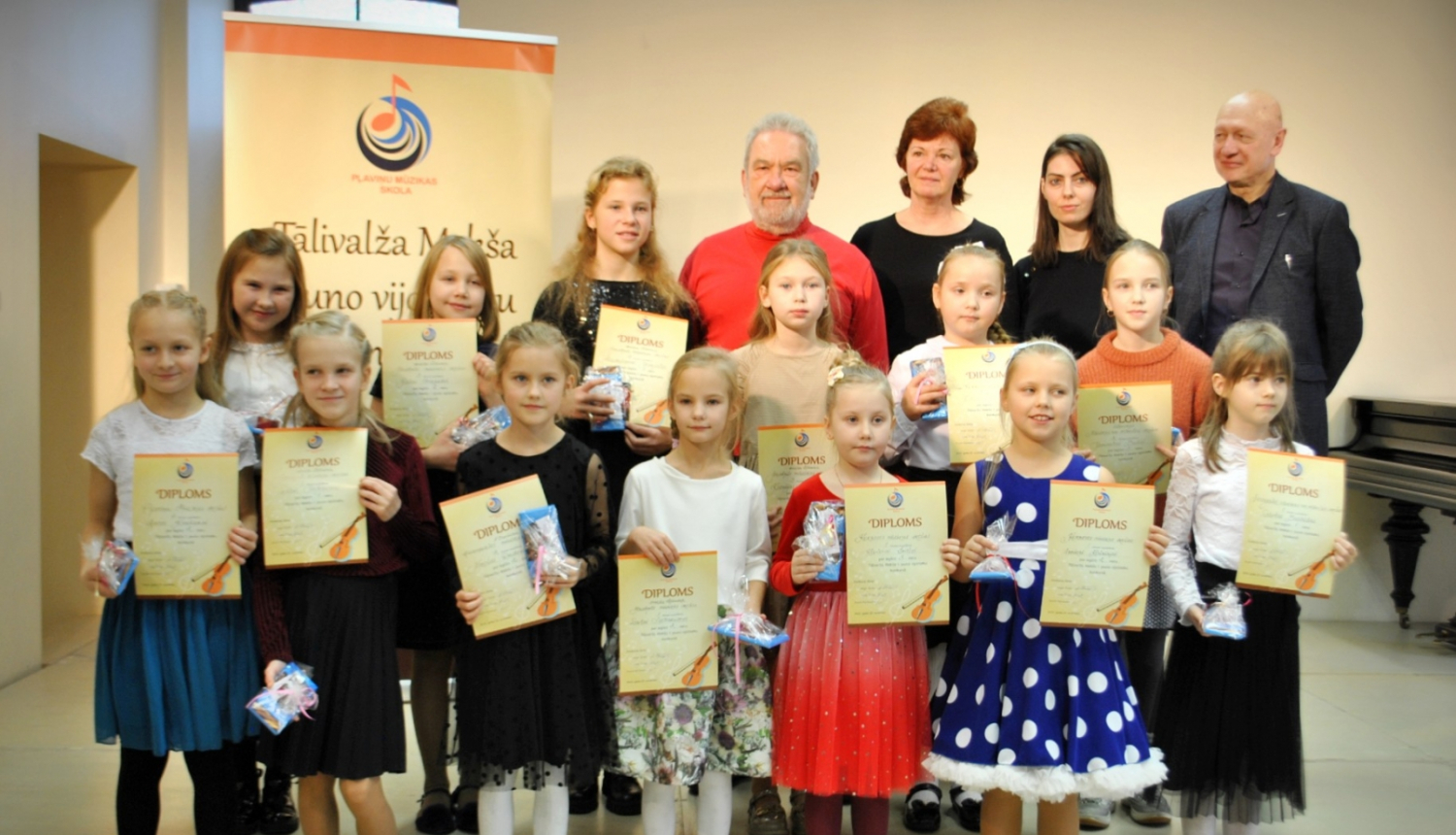 berni ar diplomiem