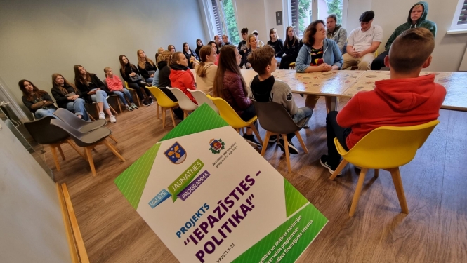 iepazīsties- politika foto no semināra