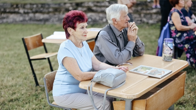 seniori sēž skolas solā
