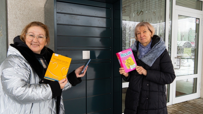 darbinieces kopa ar bibliomātu