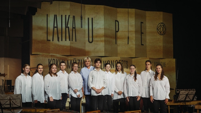 Aizkraukles “Eola kokle” spēlē svētku lielkoncertā
