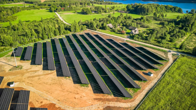 Darbu sāk Aizkraukles novada jaudīgākā saules elektrostacija