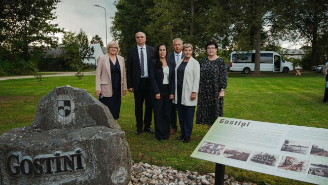 cilvēku grupas kopbilde