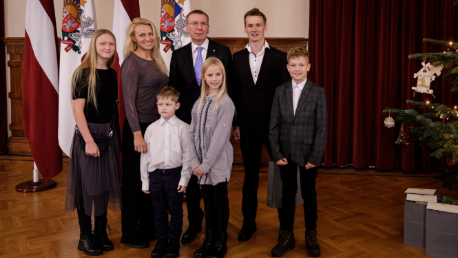 Zvirgzdiņu ģimene un valsts prezidents