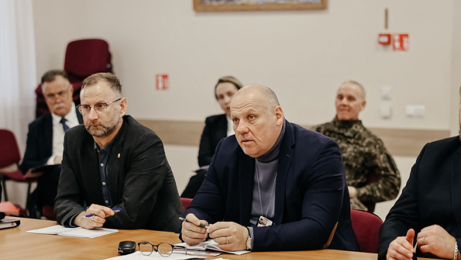 Raimonds Bergamis un kolēģi diskutē Staburagā