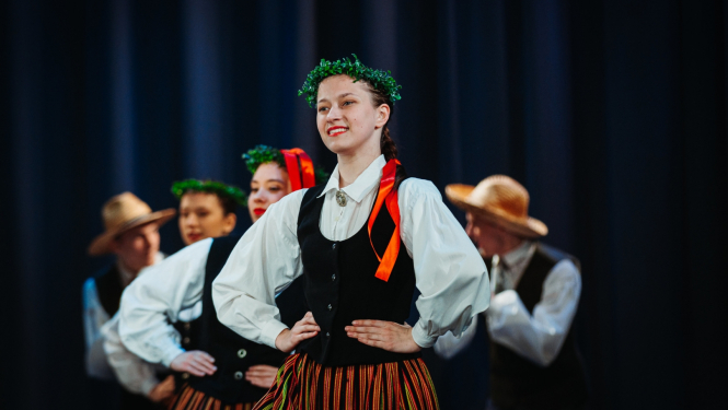 novada tautas deju kolektīvu koncerts