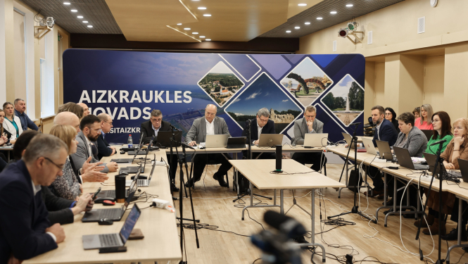 domes deputāti pieņem jauno budžetu