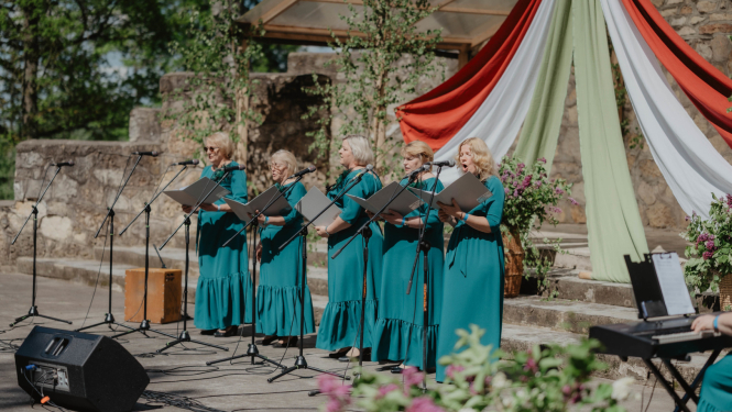 tiek dziedāta dziesma