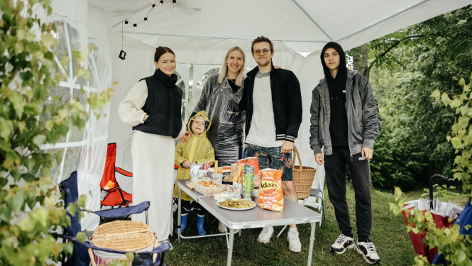Piektdienas Pēcpusdienas Pikniks Pļaviņu Pļavā 