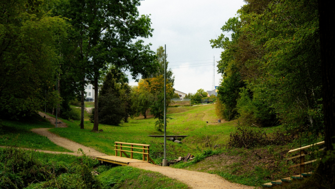 Aizkrauklē labiekārtota pastaigu taka