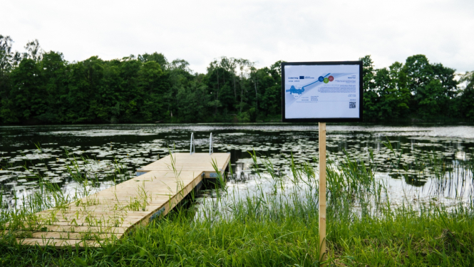 Pontonu laipa Neretā