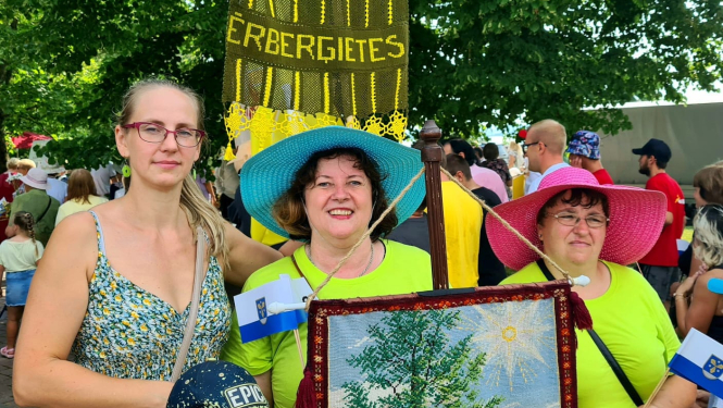 ērberģietes svētku gājienā