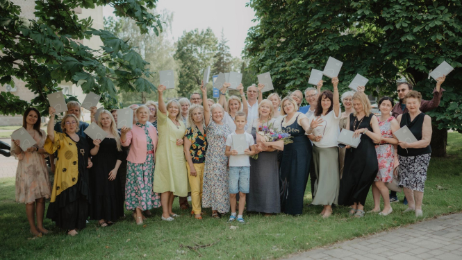 Grāmatas atklāšanas pasākuma apmeklētāju kopbilde