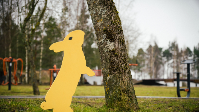 dekorācija ar zaķi