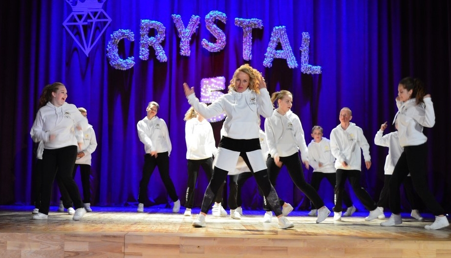 Mūsdienu deju studija "Dancing Crystal"