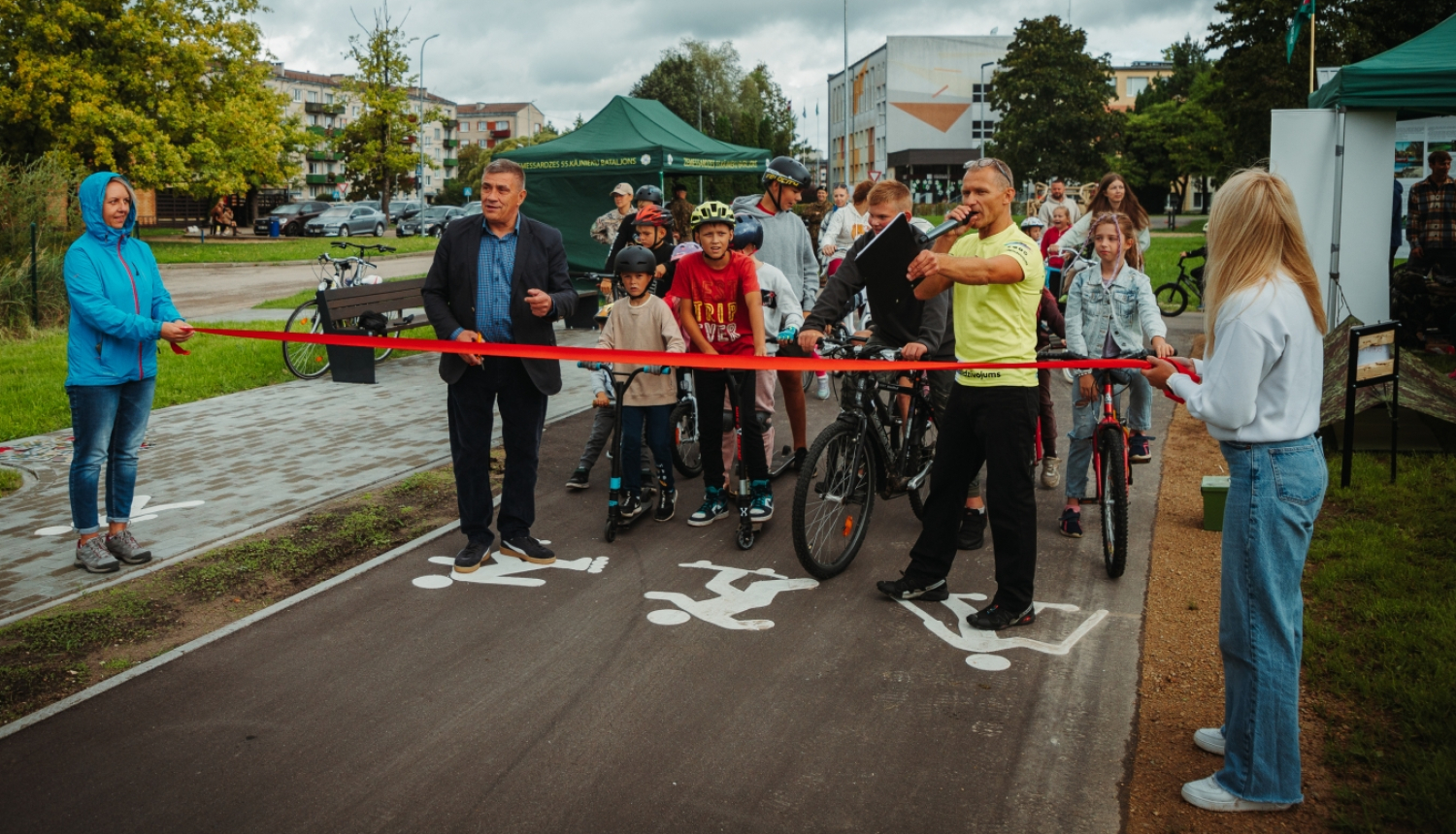 Daugavas takas atklāšanna -letas griešannas brīdis