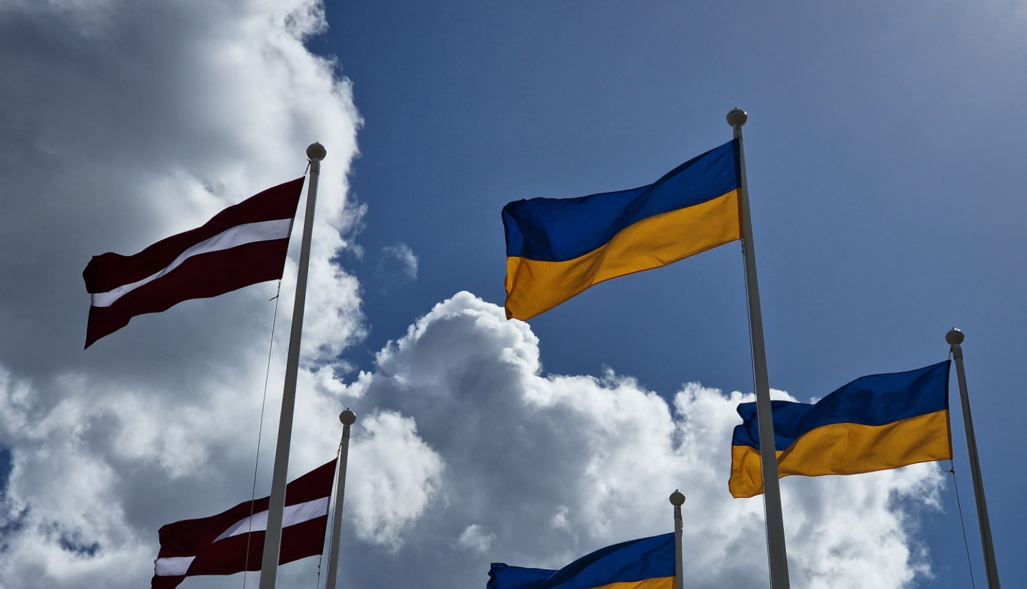 karogi - Lavtijas un Ukrainas