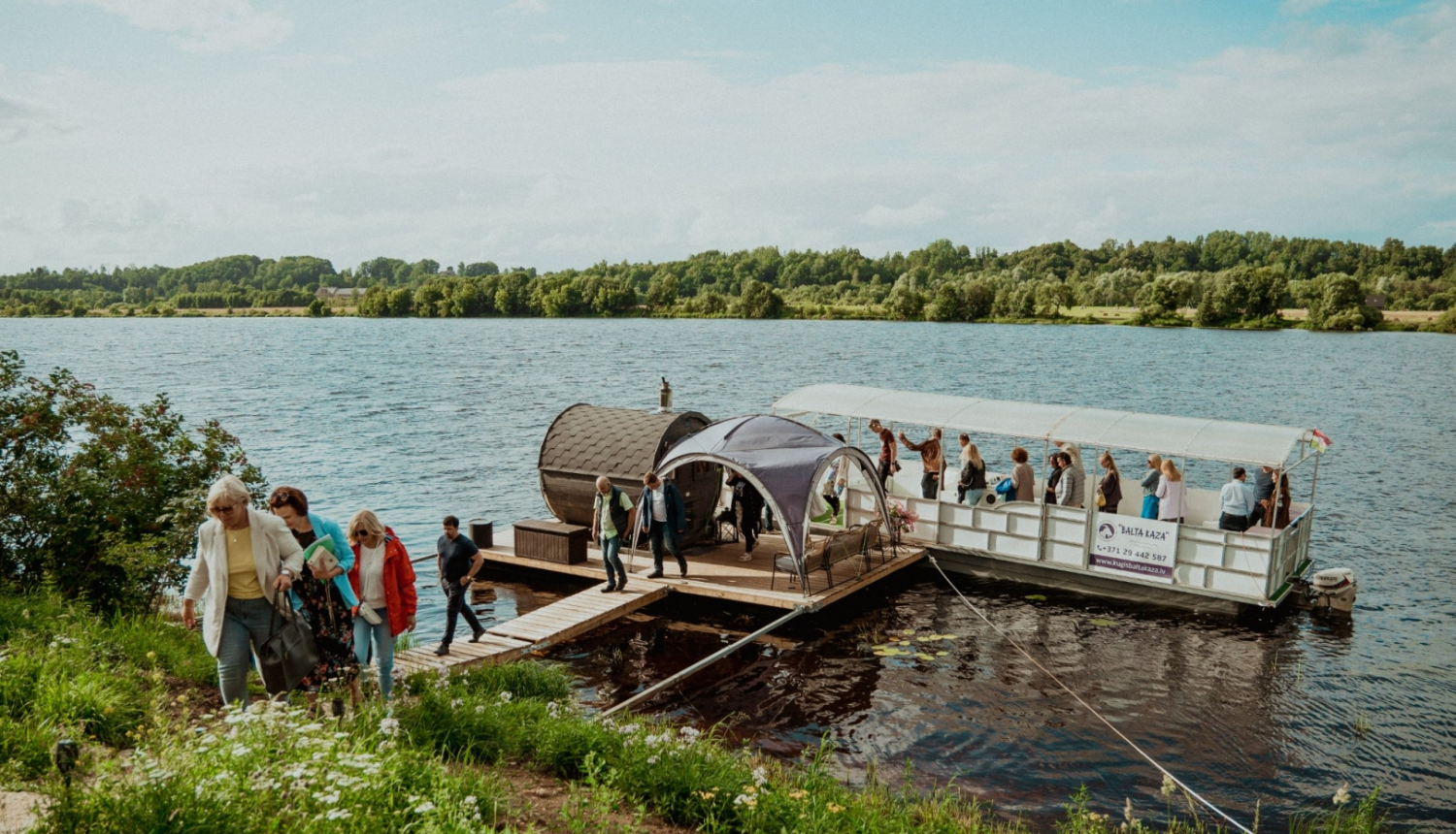 Uzņēmēji tiekas “Pie Daugavas”