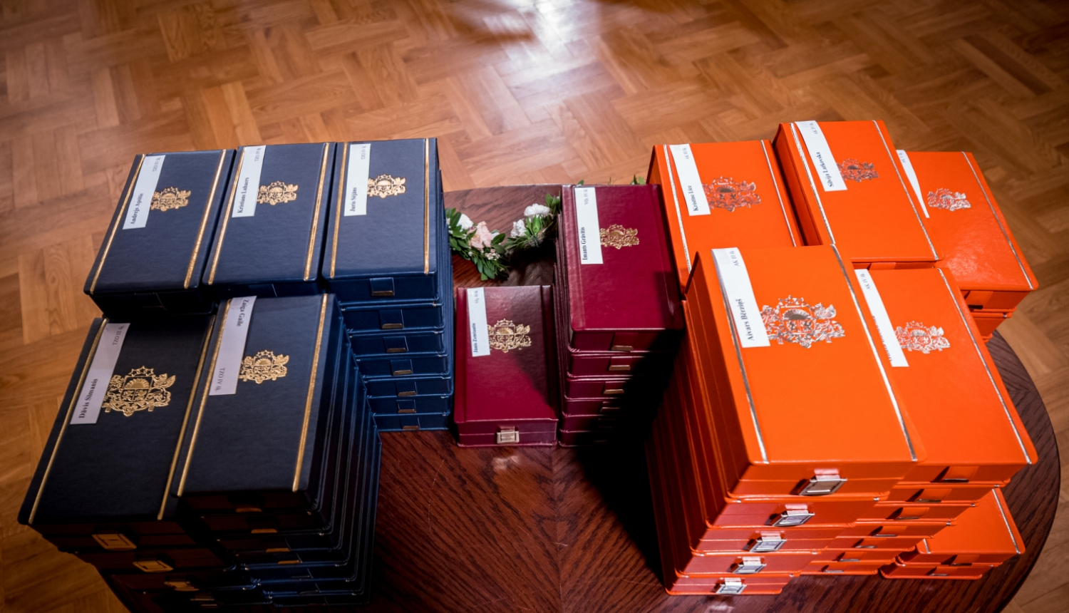 apbalvojumu kastītes