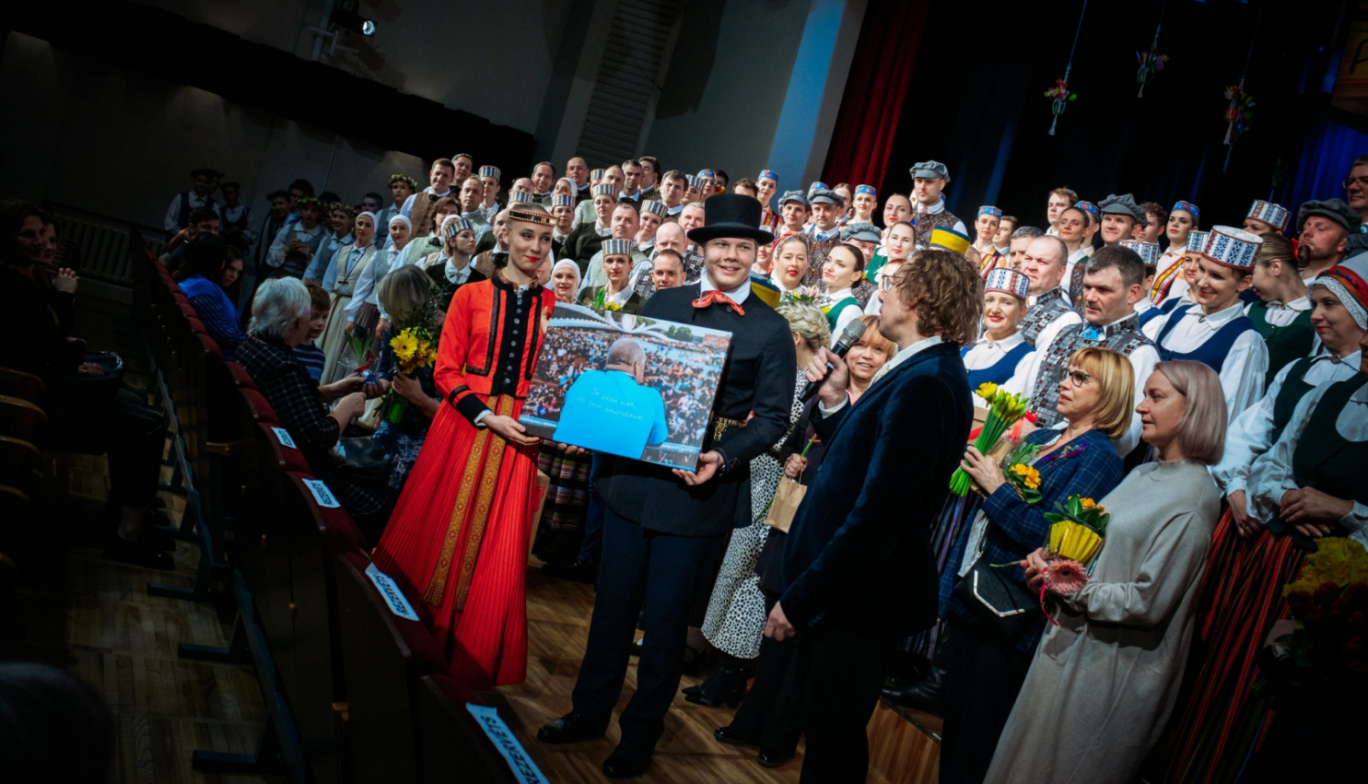 Deju kolektīvam Pēda 35 