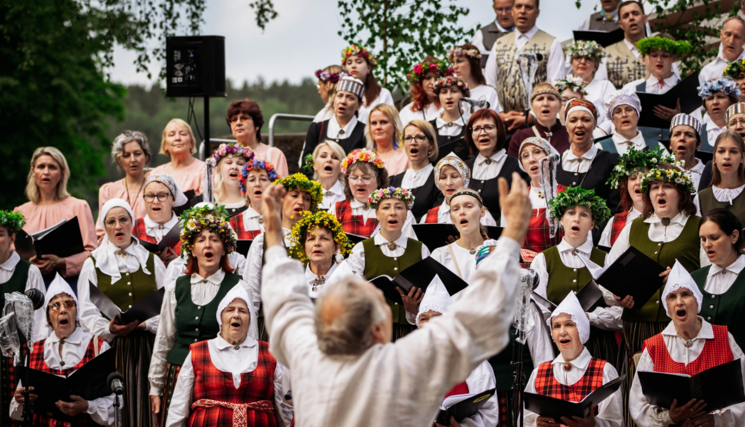 Dziesmu diena Vīgantes parkā