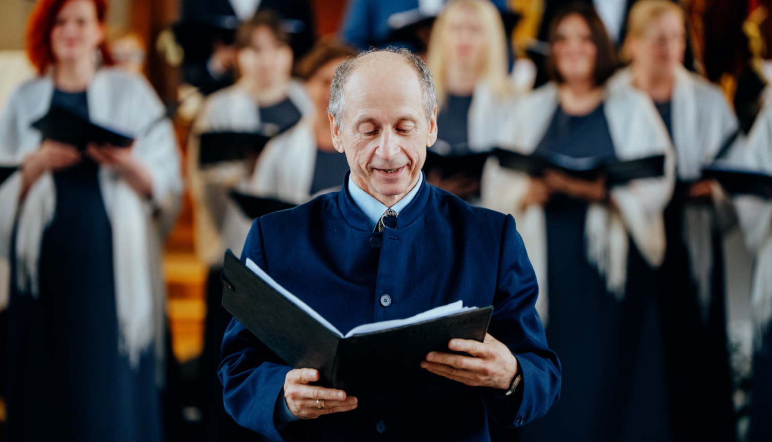 kora diriģents lasa 