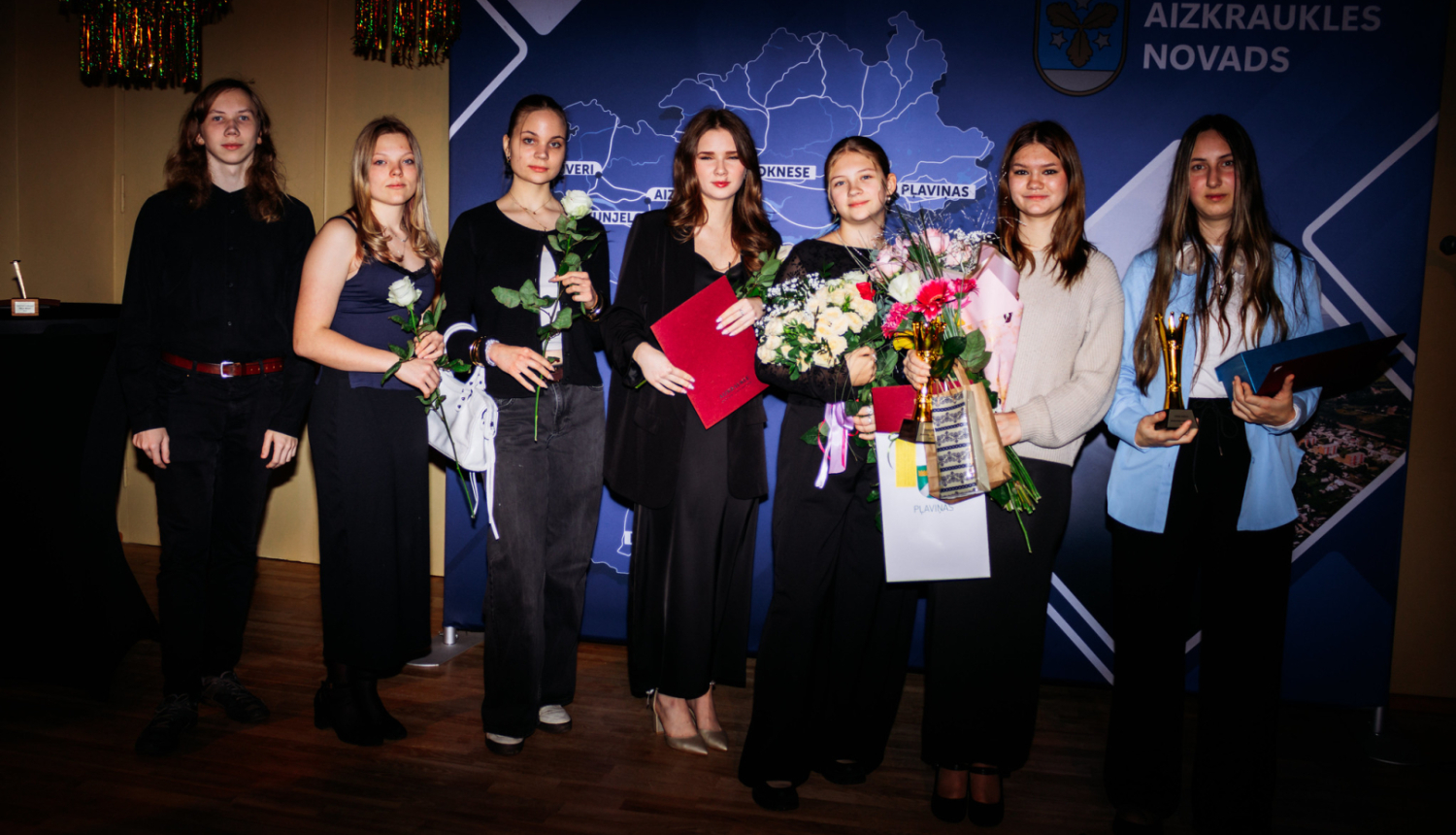 Gada naglas balvas saņēmēji