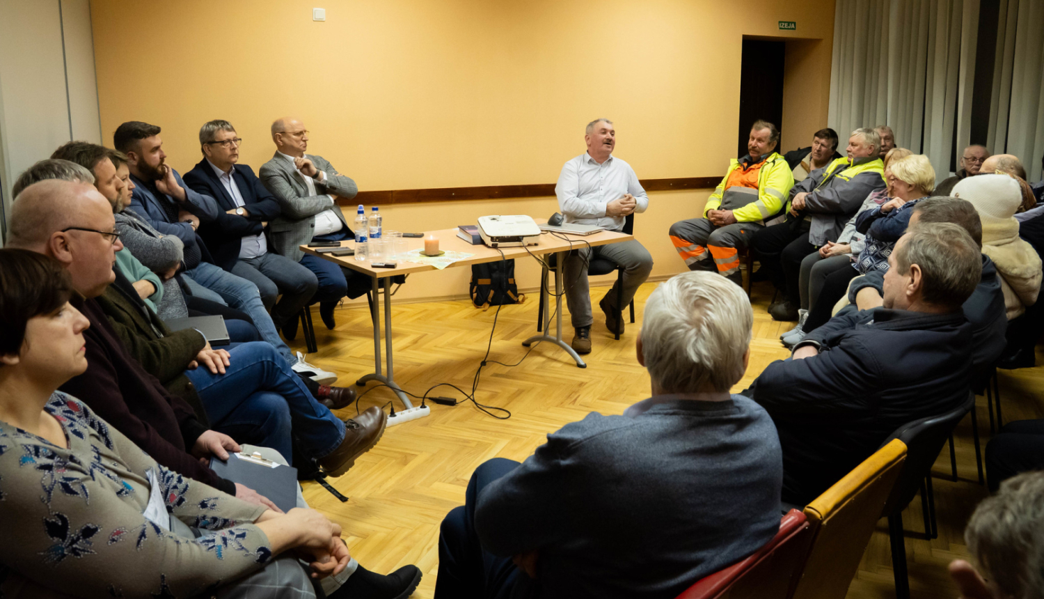 iedzīvotāju tikšanās ar pašvaldības vadību