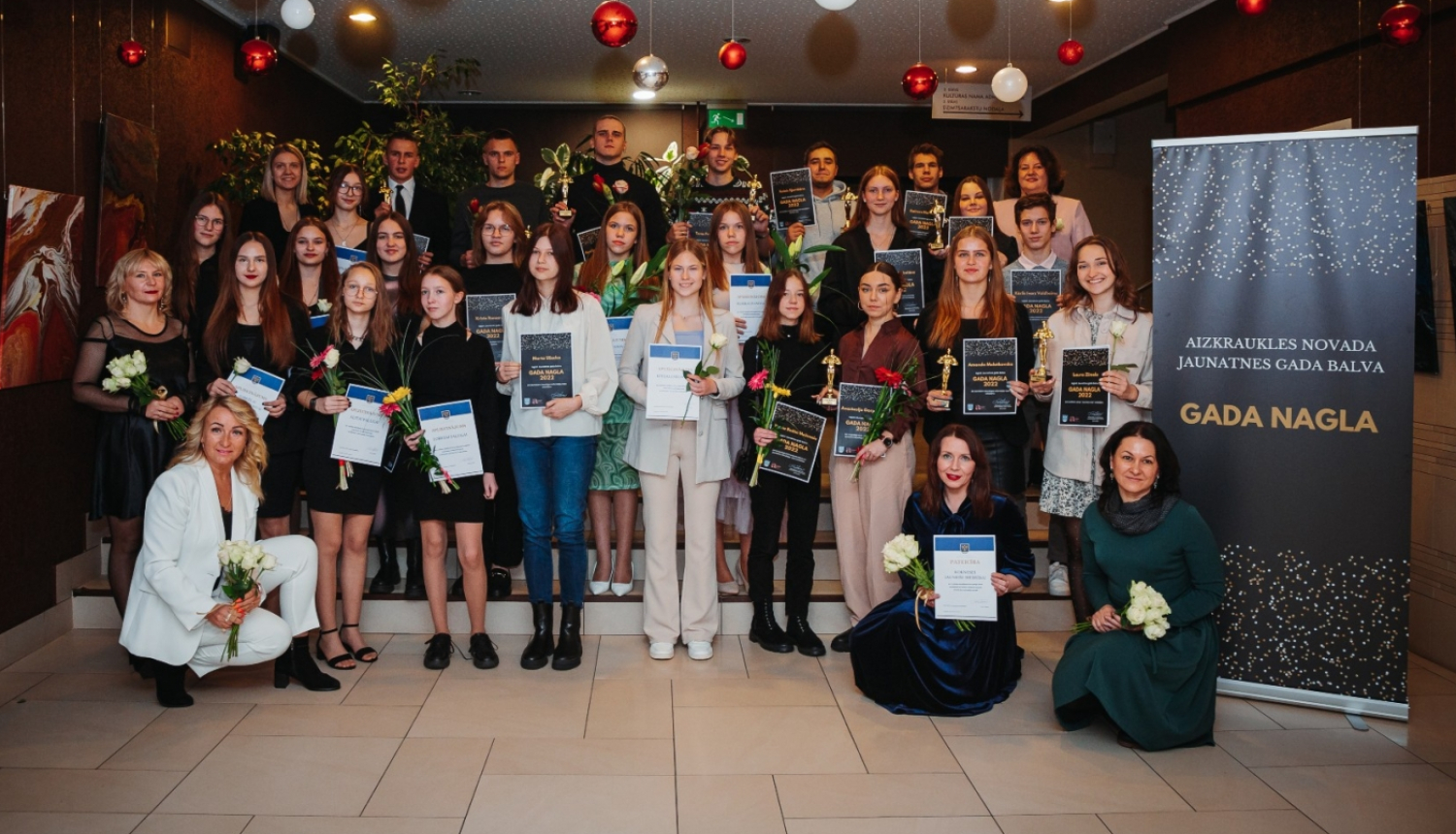 balvas saņēmēju kopbilde