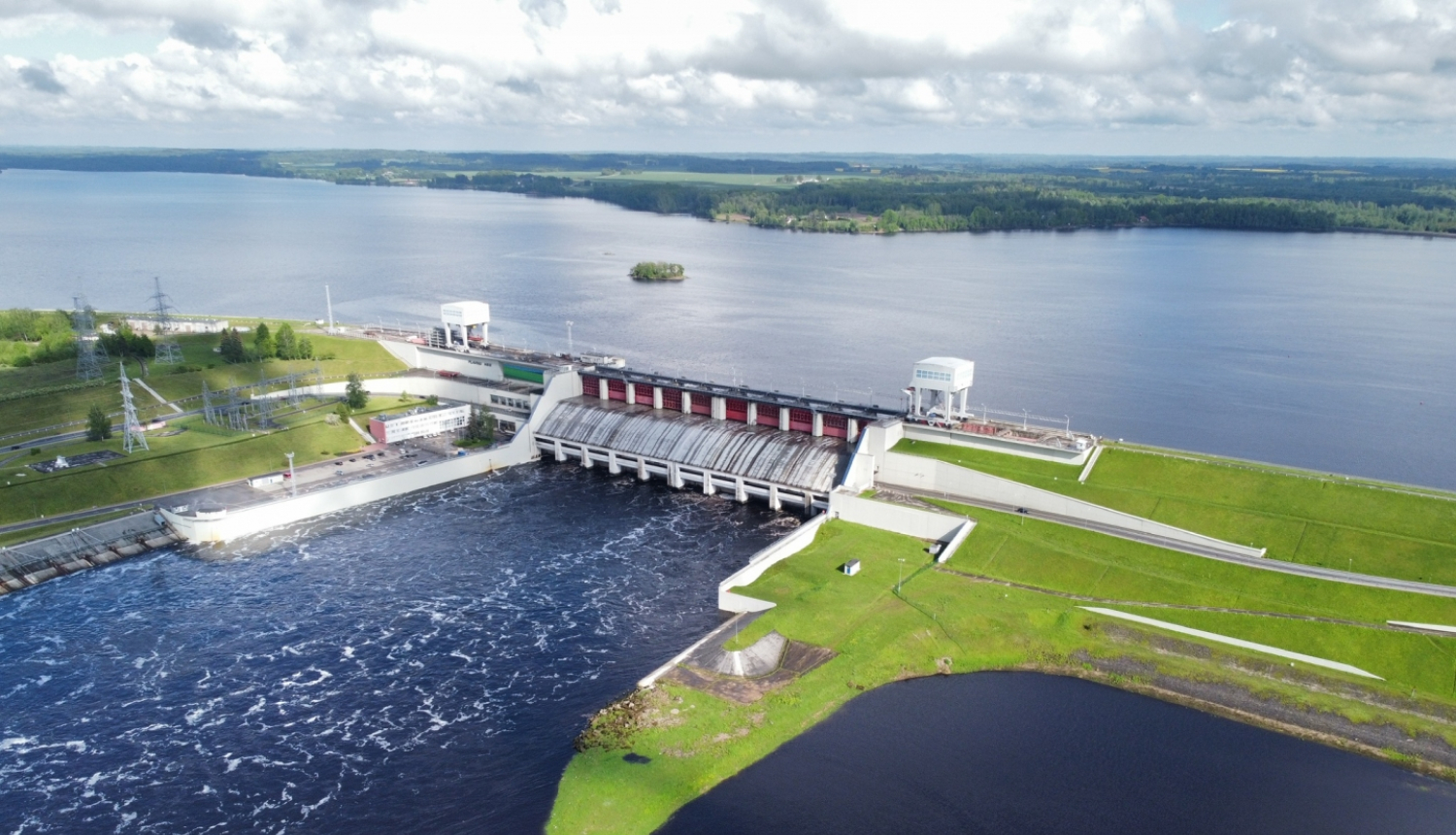 Pļaviņu HES - drona kadri