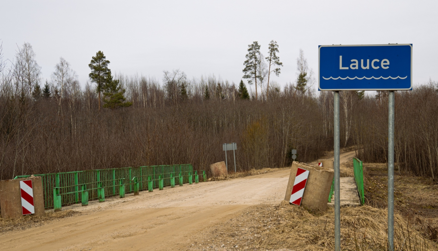 tilts pāri Lauces upei