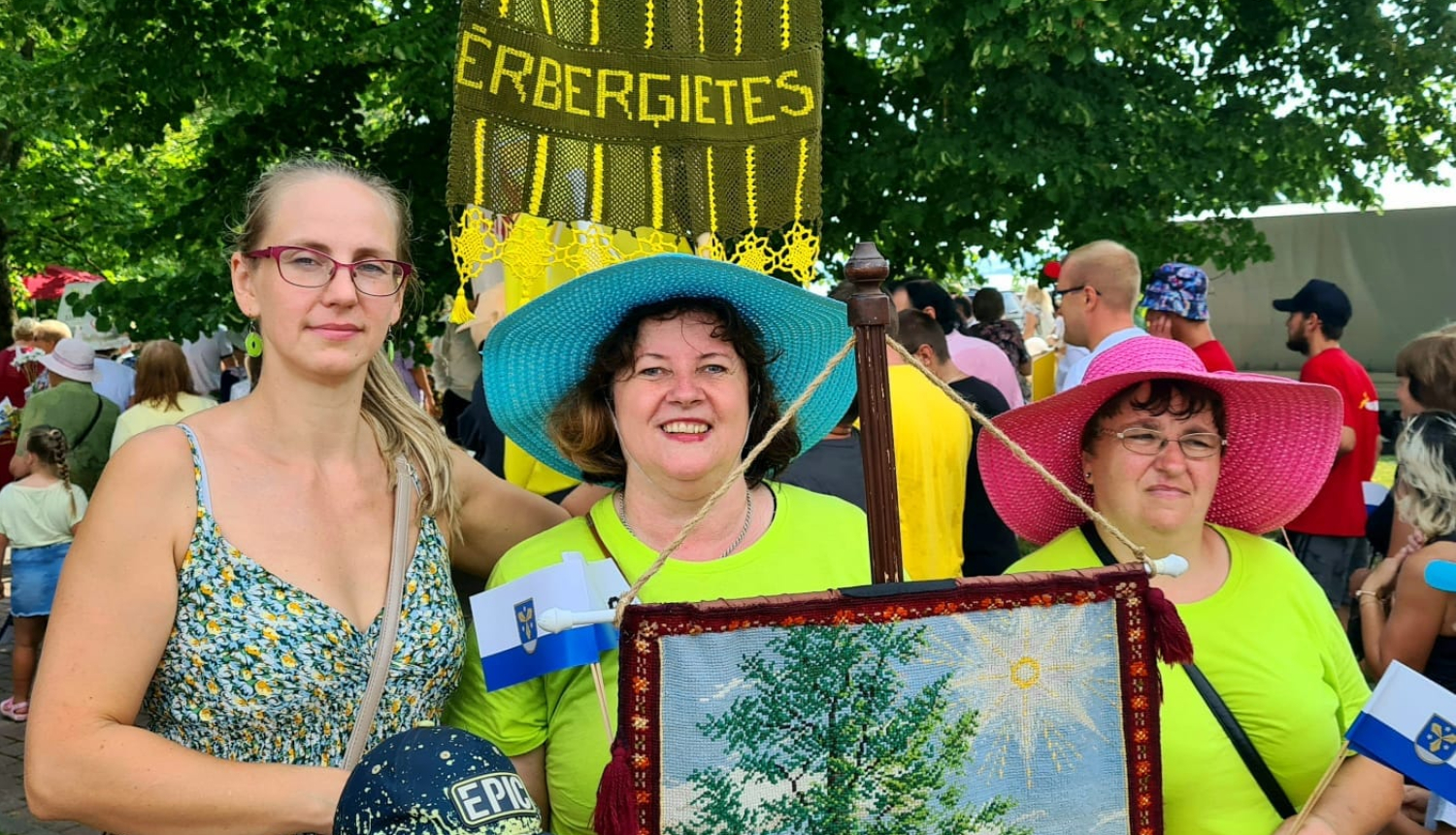 ērberģietes svētku gājienā