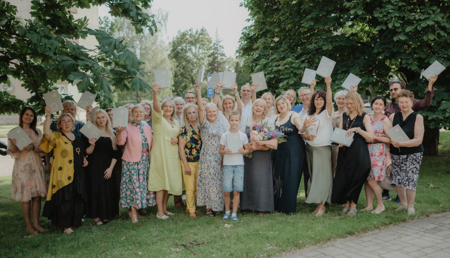 Grāmatas atklāšanas pasākuma apmeklētāju kopbilde