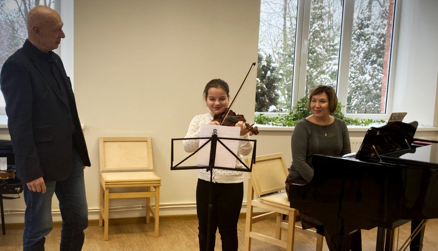 spēlē vijoli meistarklasē