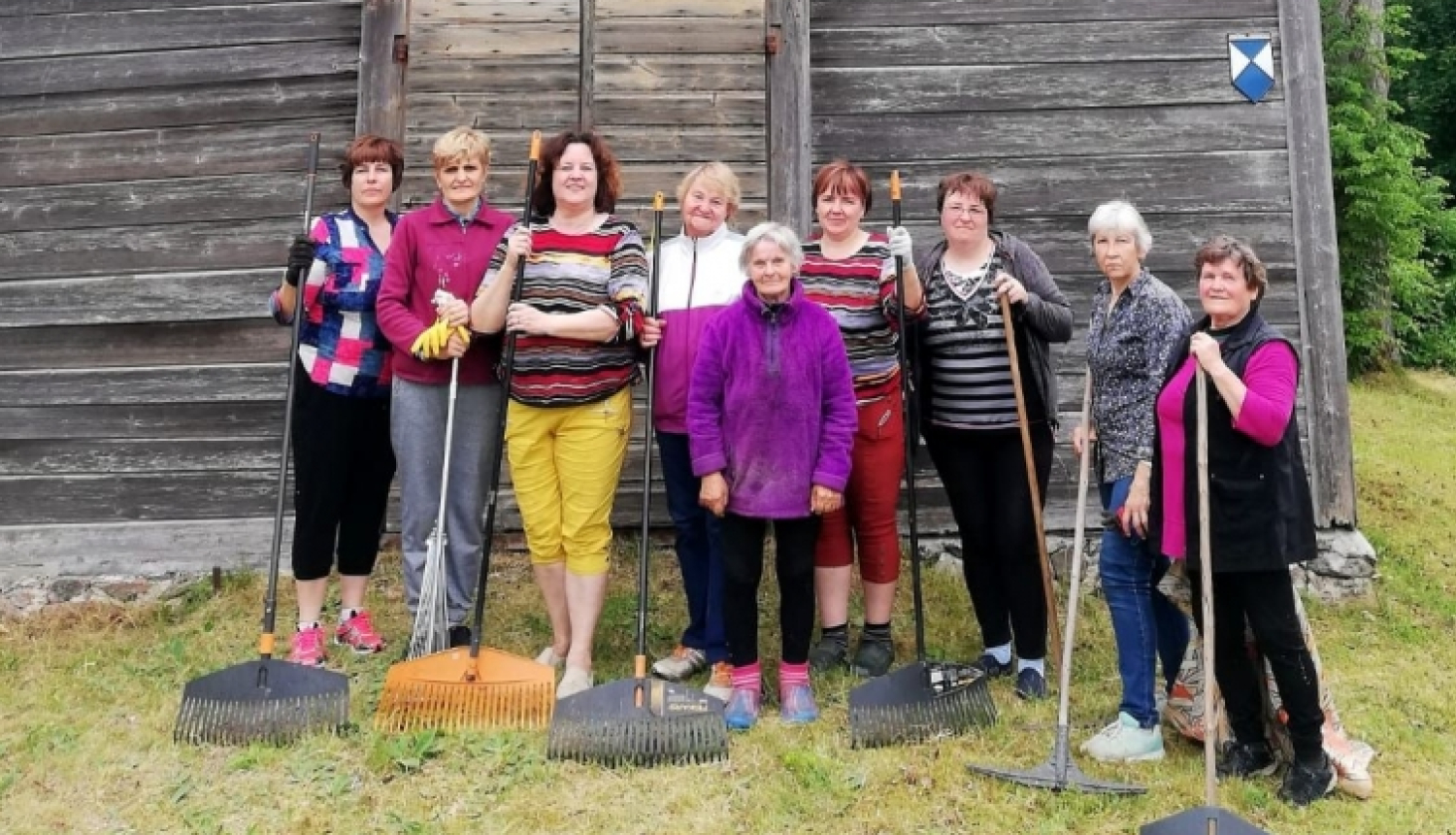 Talkotājas pie Kankaļu baznīcas