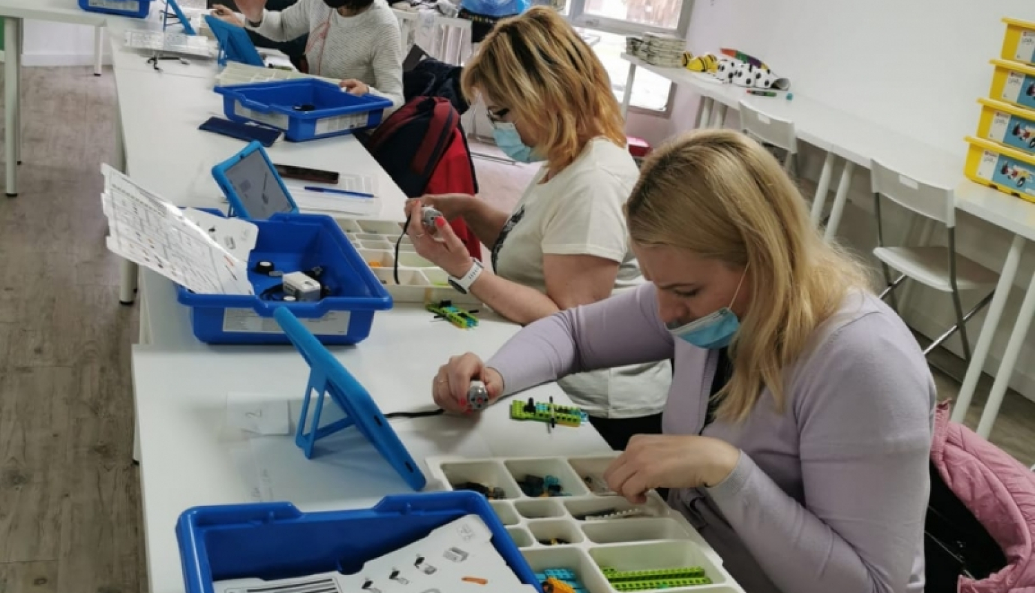 Skrīveru PII “Sprīdītis” skolotājas apgūst robotiku