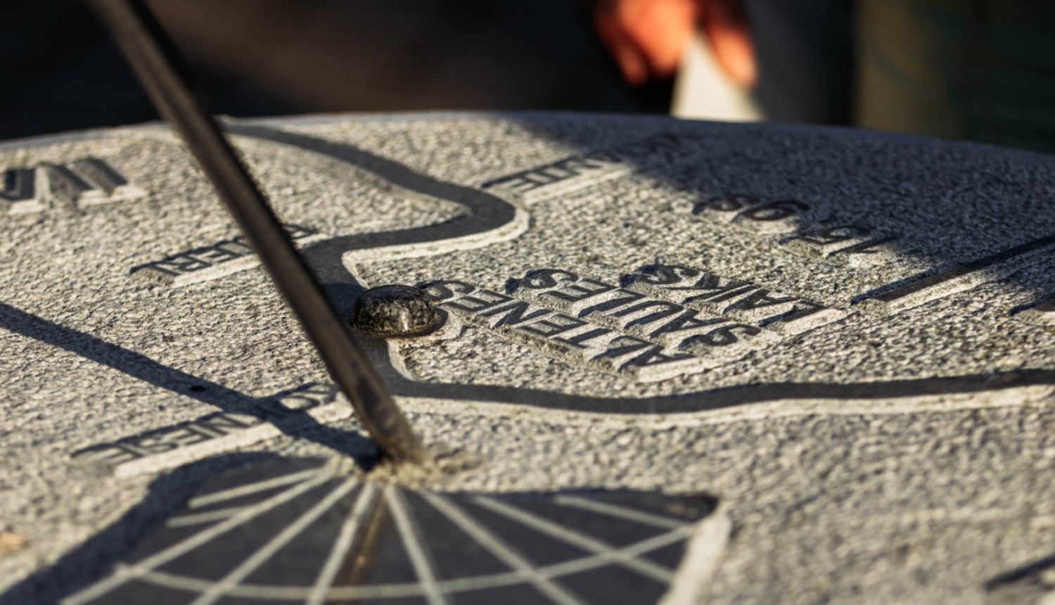 Muzeju naktī Aizkrauklē atklāj saules pulksteni