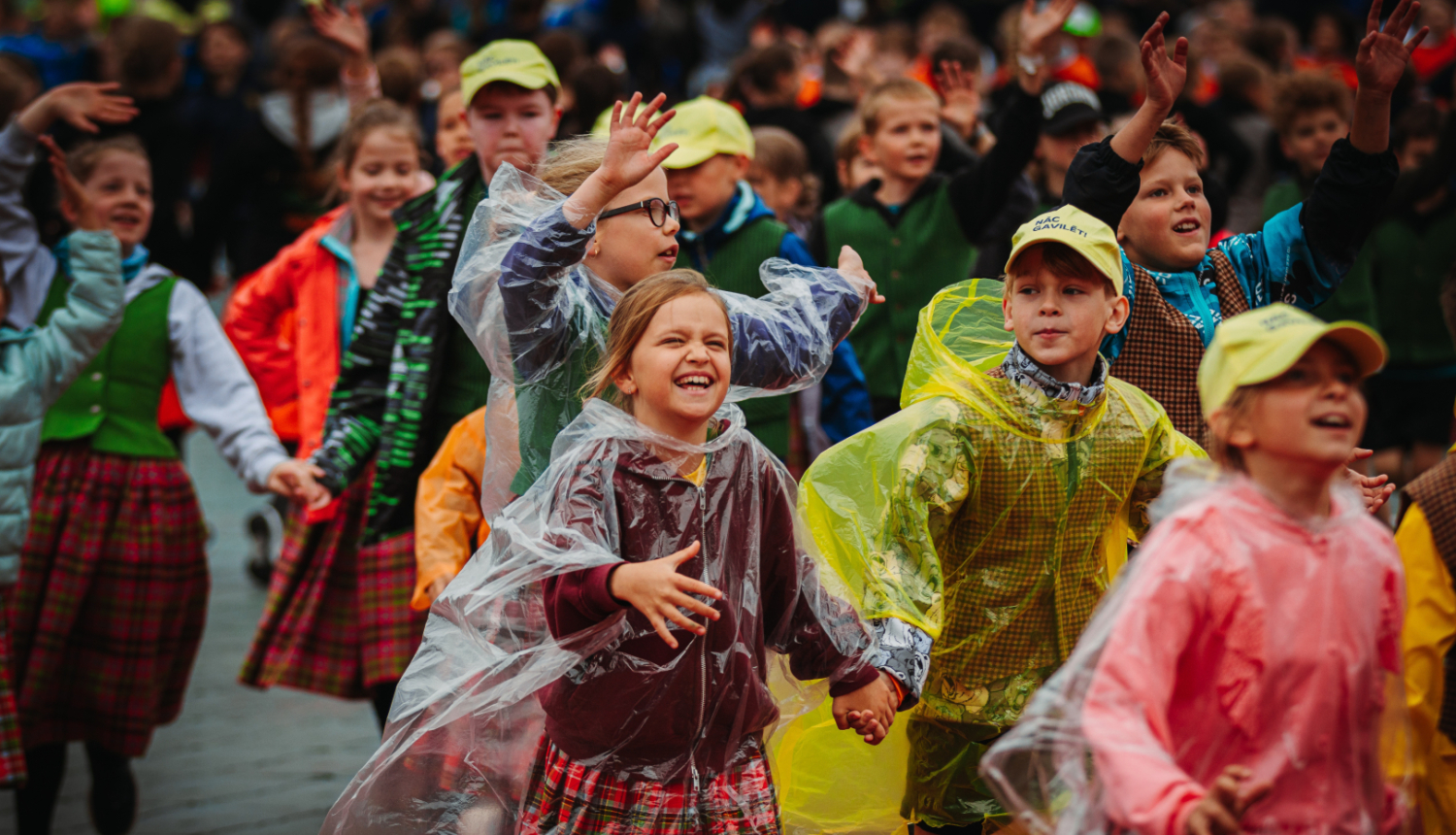 Dziesmu un deju svētku dalībnieki