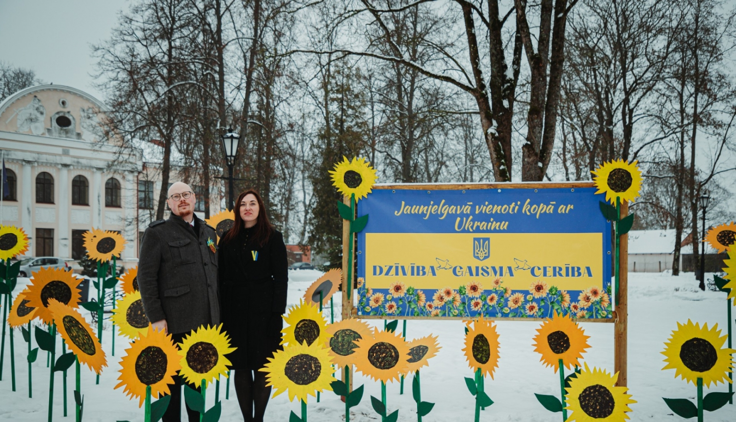 saulespuķēs Jaunjelgavā