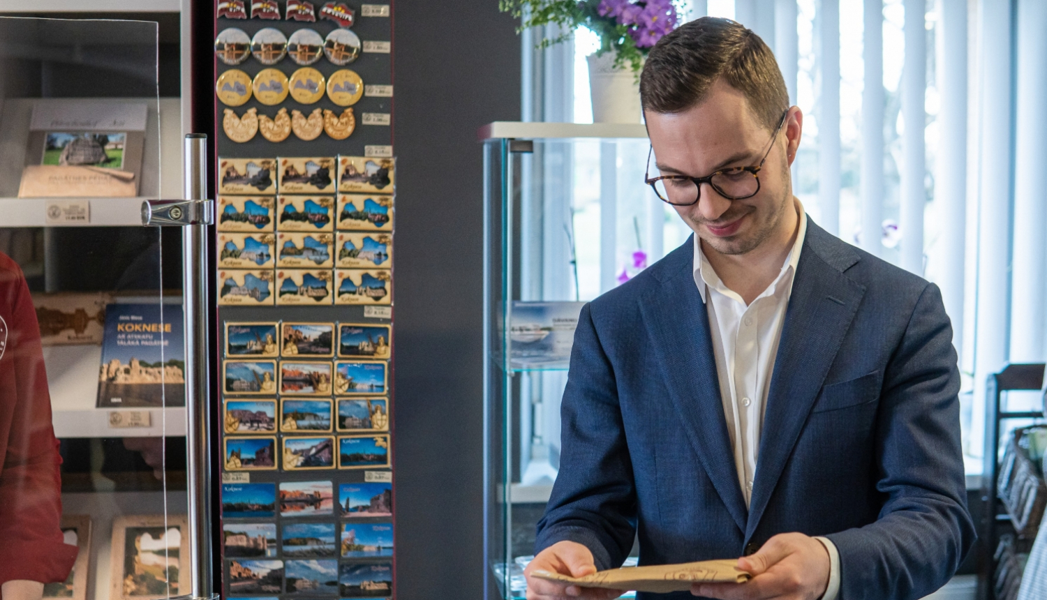 VARAM ministrs Tūrisma informācijas punktā