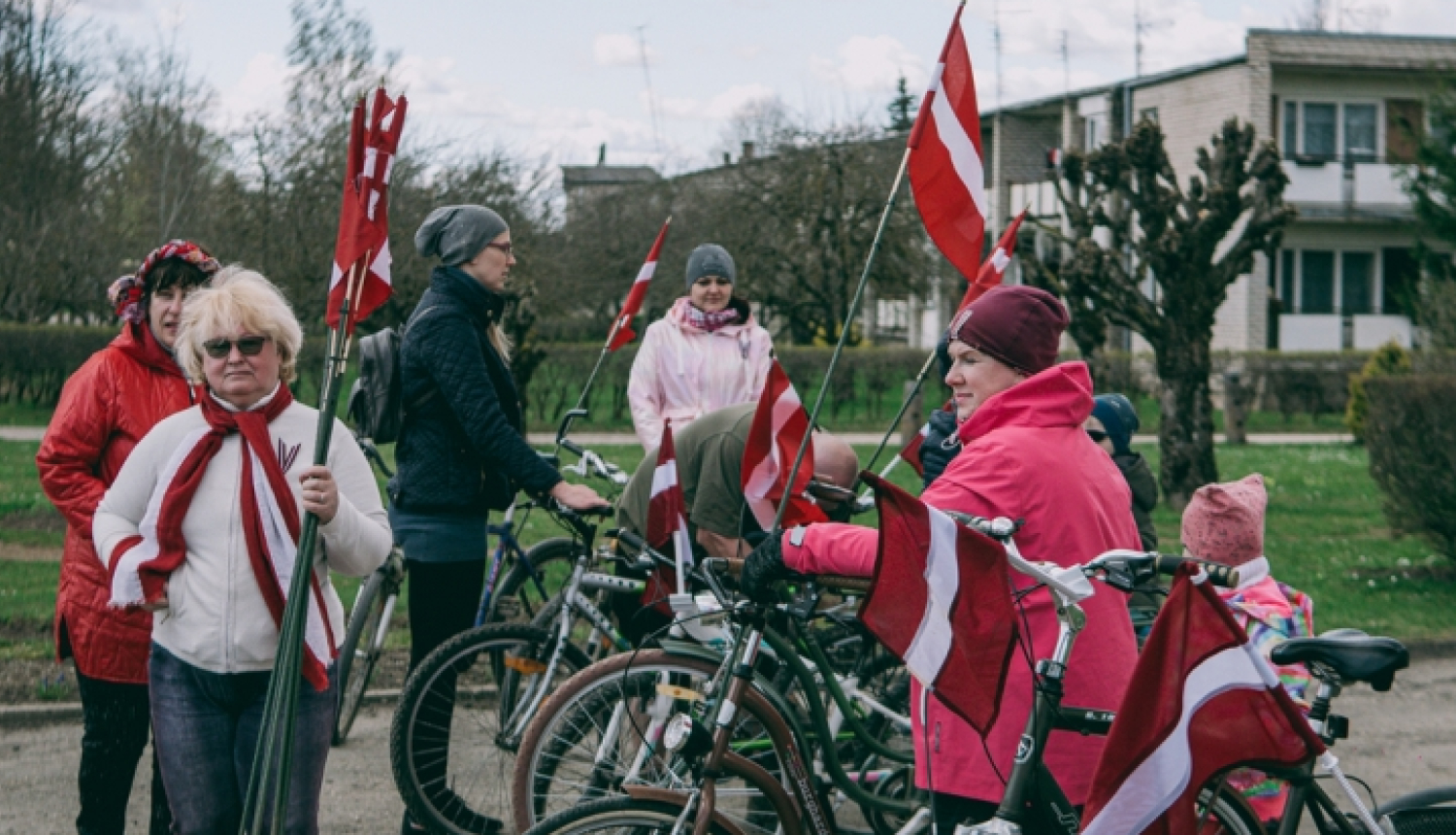 Mazzalves karogu velo