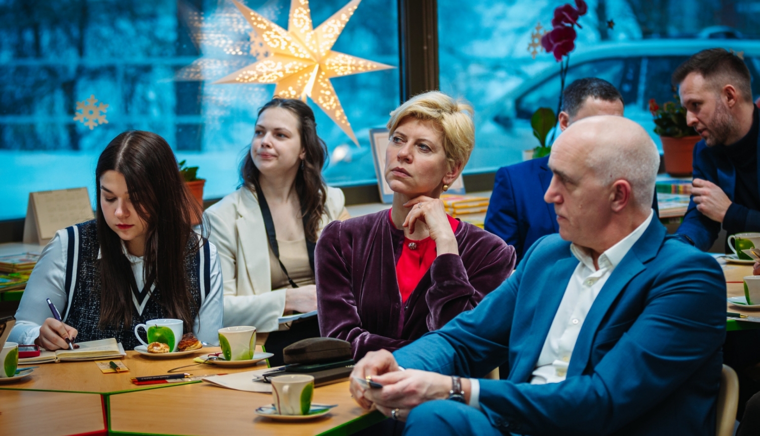 izglītības un zinātnes ministre viesojas novadā
