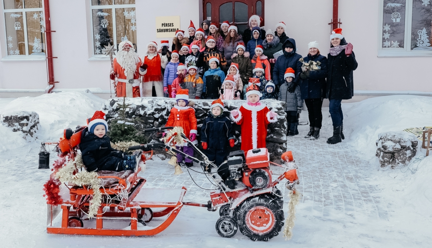 pērses sākumskola un kamanas